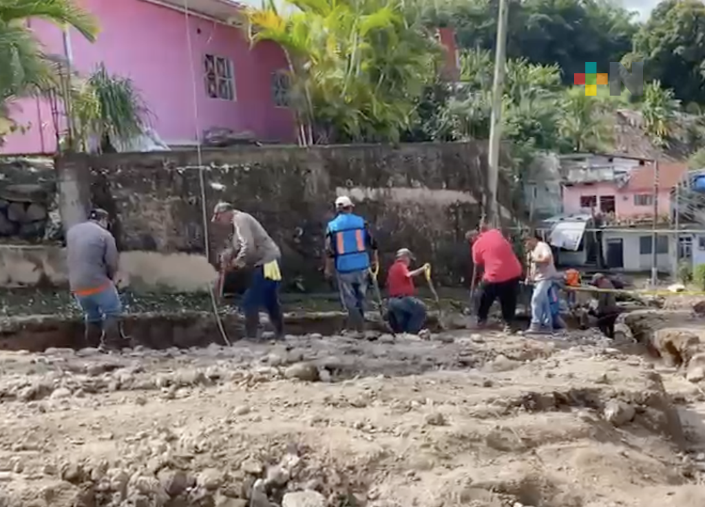 Sedena y SSP atienden zona de Tlapacoyan afectada por las lluvias